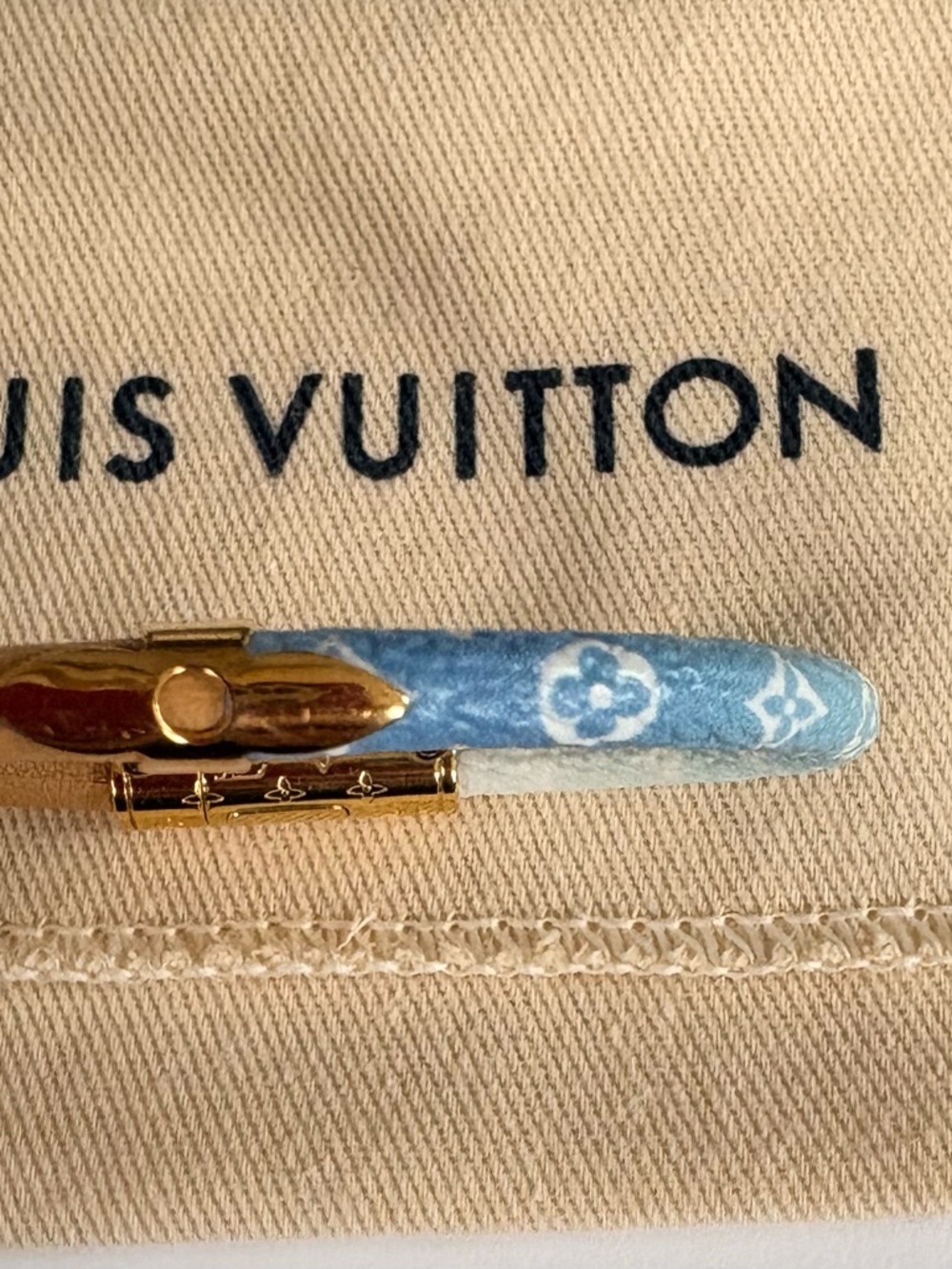 Louis Vuitton Monogram Daily Confidential Bracelet Blue & Tan with Gold Hardware - Picture 4 of 12